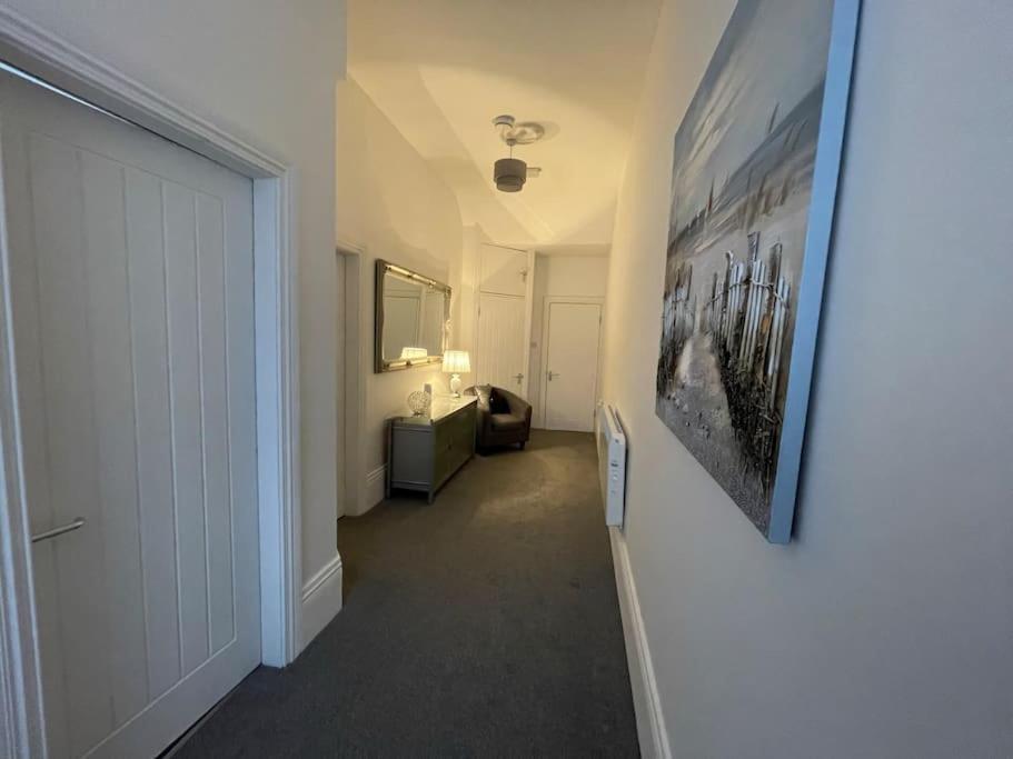Apartment Lovely In