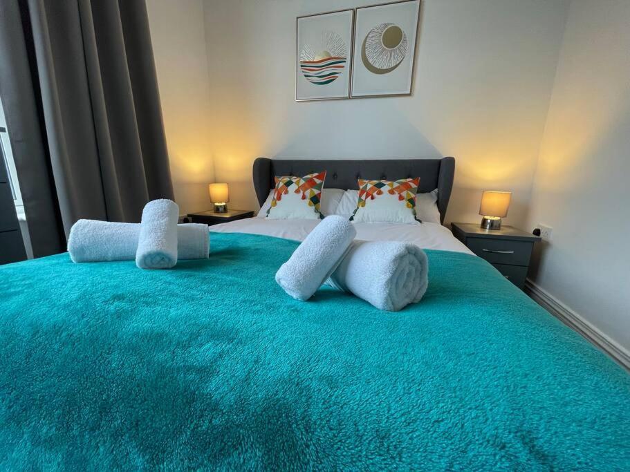 Apartment Lovely In